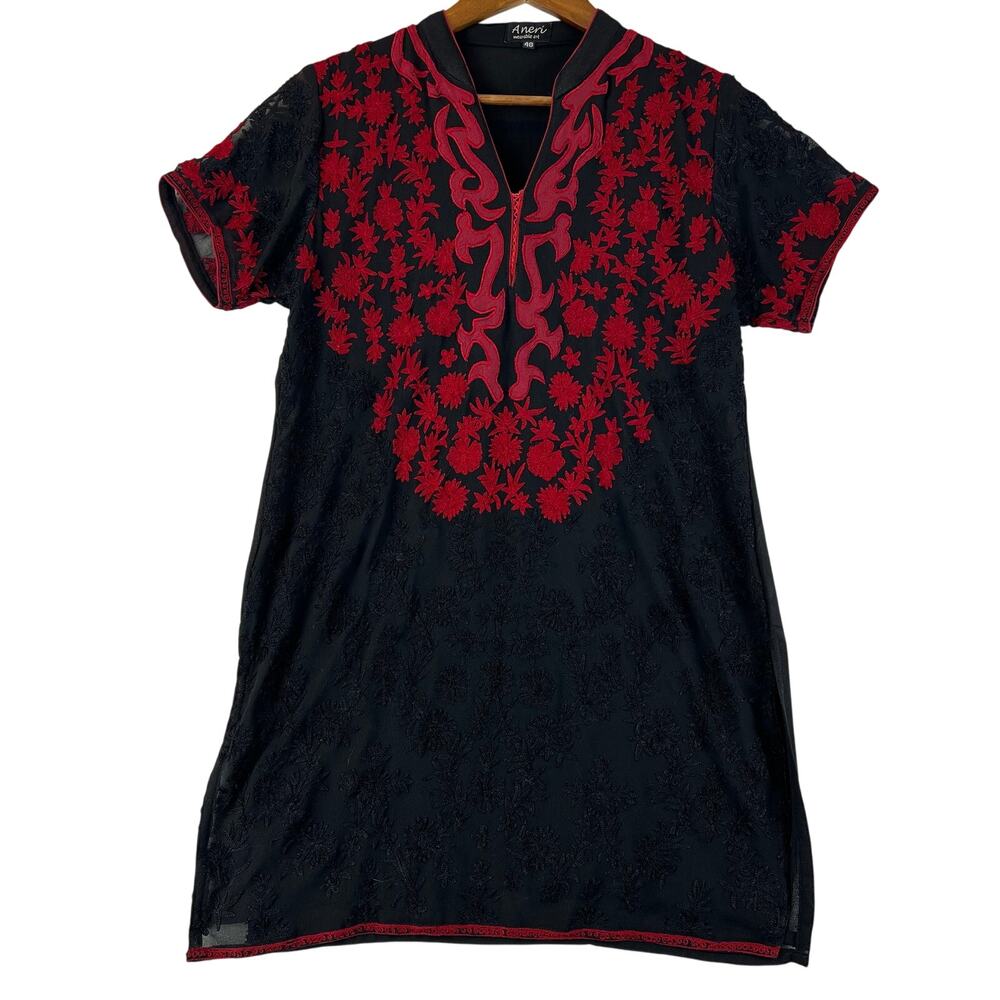 Averi Wearable Art Women's Black and Red Embroidered Short Sleeve Top 40 (US 10)